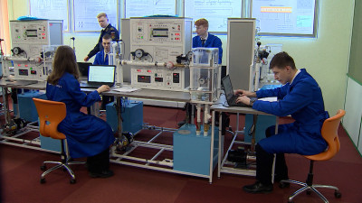 Александр Беглов и Александр Бельский поздравили работников нефтяной и газовой отрасли с их профессиональным праздником