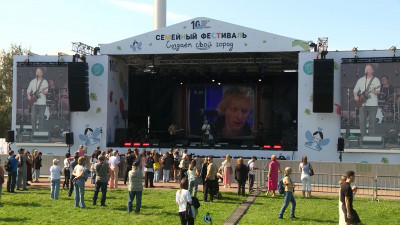 Девять тематических зон и 50 площадок: чем Самый Большой семейный фестиваль удивляет посетителей Парка 300-летия Петербурга