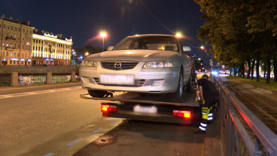 Остановка и стоянка запрещены: инспекторы комитета по транспорту Петербурга проверили соблюдение ПДД