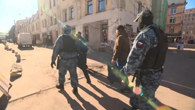 Апраксин двор чистят от должников и мусора