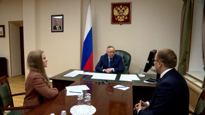 От ремонта перехода до обновления районной библиотеки: с какими просьбами петербуржцы обращались к Александру Беглову на личном приеме