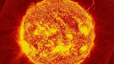 Канун Дня осеннего равноденствия: Солнце одновременно выбросило два гигантских протуберанца
