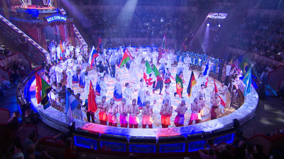 В легендарном цирке Чинизелли на международном фестивале «Без границ» выступили артисты со всего мира