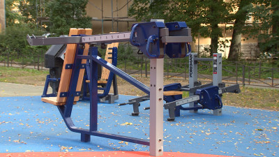 По поручению Александра Беглова реконструировали спортивную площадку на улице Седова