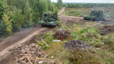 Артиллеристы и танкисты Ленинградского военного округа приняли участие в учениях «Запад-2025»