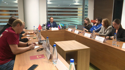 В Петербурге сформируют список заведений, которые смогут продавать алкоголь по ночам