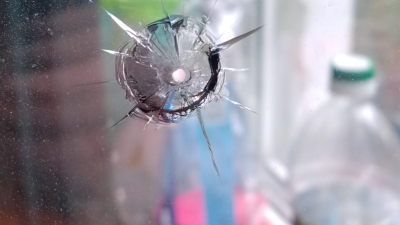 Полиция задержала хулигана, стрелявшего по окнам на улице Софьи Ковалевской