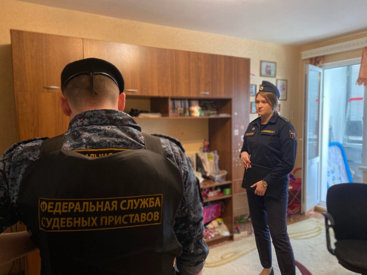 Курили и устроили пожар: петербурженке запретили сдавать комнату в коммуналке без согласия соседки - tvspb.ru