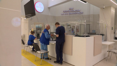 Убийца из петербургского апарт-отеля пришел в себя в больнице, но сыщиков к нему не пустили