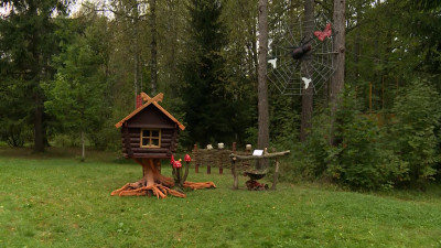 Новые скульптуры появились на сказочной экотропе в Зеленогорске