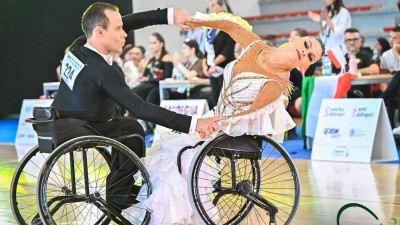 Петербургские танцоры на колясках завоевали два «золота» на Кубке мира в Италии