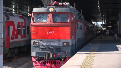 Шесть поездов петербургского направления задерживаются из-за падения БПЛА в Ростовской области