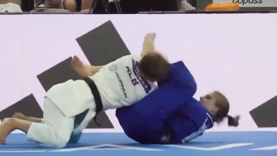 Петербургская спортсменка Эльвида Гурьева завоевала бронзу на первенстве Европы по дзюдо в Словакии