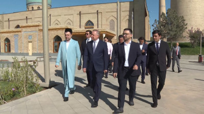 Официальный визит Александра Беглова в Узбекистан начался с посещения Центра исламской цивилизации