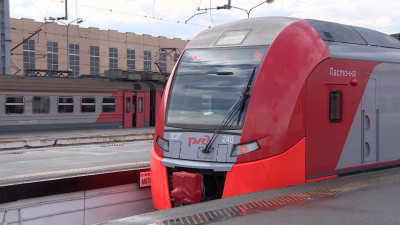 Маршруты поездов, следующих через Гатчинский округ Ленобласти, изменили в связи с ЧП у станции Семрино