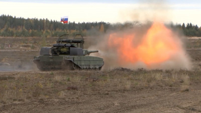 Александр Беглов поздравил танкистов с профессиональным праздником