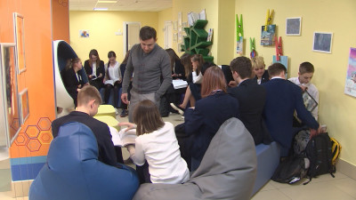 Александр Беглов: Определены 10 лучших руководителей государственных образовательных учреждений Петербурга