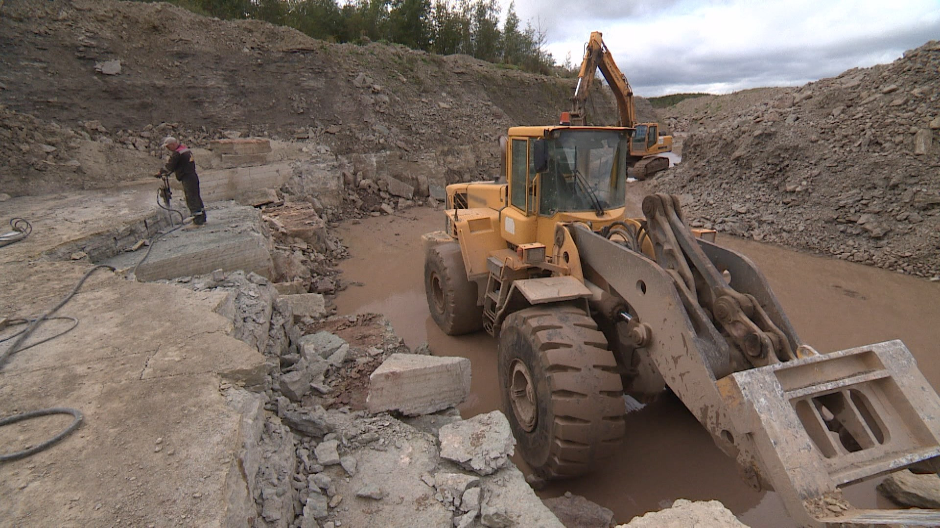 Реставраторы изучили добычу путиловского камня в карьере