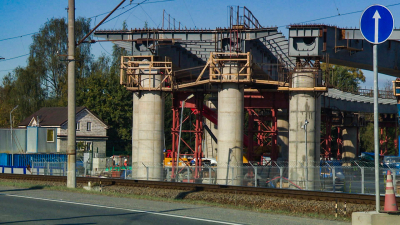 Без закрытия движения и одновременно на нескольких участках: в Петербурге продолжается строительство магистрали М-32