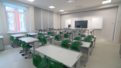 В 2025 году в Петербурге ко Дню знаний построили по «петербургскому стандарту» 27 школ и 26 детских садов