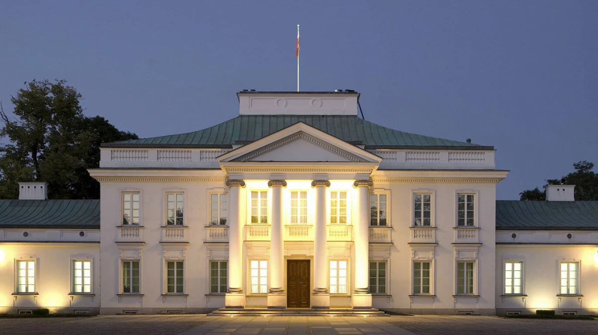 В Варшаве нейтрализовали дрон, летавший над правительственными зданиями - tvspb.ru