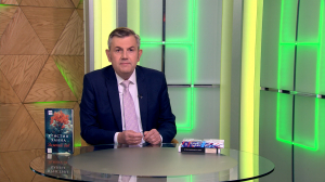 Читательская карта. Взгляд американки на трагедию блокады Ленинграда в книге Кристин Ханны «Зимний сад», «Площадь Борьбы» Бориса Минаева о том, как жила Москва, когда враг стоял у ворот, и кулинарное путешествие вглубь тысячелетий по страницам «Кухни древнего мира» Виталия Задворного.