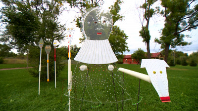 Искусство в пространстве: на Императорской ферме открылась выставка работ современных художников