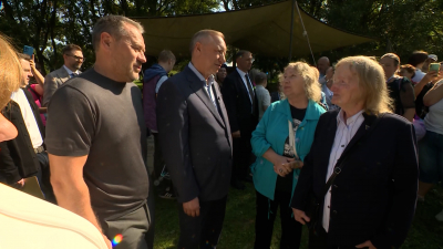 Александр Беглов и Александр Бельский побывали на Главном Большом семейном фестивале в парке 300-летия Петербурга