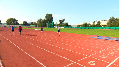 Александр Беглов осмотрел стадион «Приморец» и новую площадку для сдачи норм ГТО, а также побывал на Самом Большом семейном фестивале