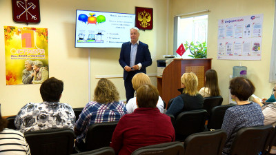 «Твои финансы – серебряный возраст»: Как пожилых петербуржцев учат финансовой грамотности