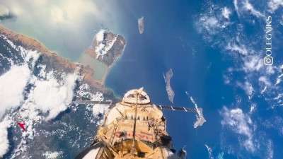 Видео с МКС: во Всемирный день моря космонавт Олег Артемьев поделился кадрами водной глади Земли