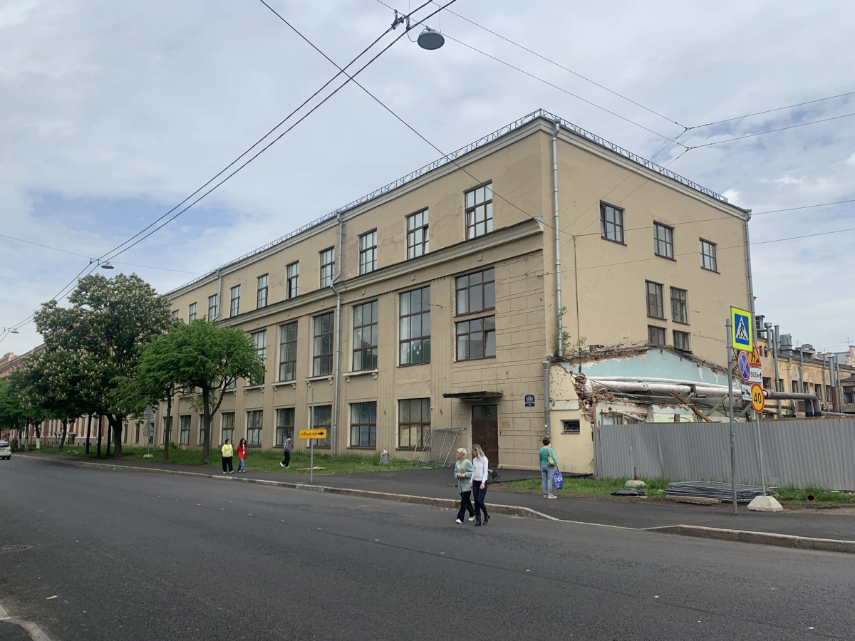 В Петербурге остановили снос исторической фабрики-кухни: здание могут включить в список памятников - tvspb.ru