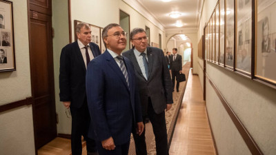 Валерий Фальков посетил Физико-технический институт им. А.Ф. Иоффе в Петербурге