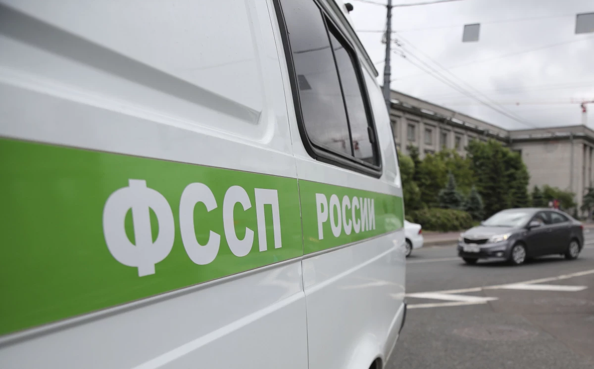 Петербуржец оплатил более 450 штрафов ГИБДД ради поездки за границу - tvspb.ru