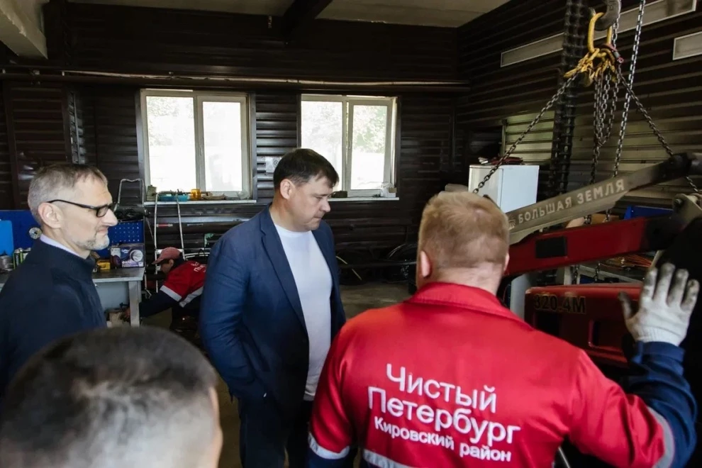 Кировский район готовит 84 единицы техники к зиме — проверка Жилищного комитета - tvspb.ru