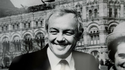 Александр Беглов: Дан старт конкурсу на проект памятника Кириллу Лаврову