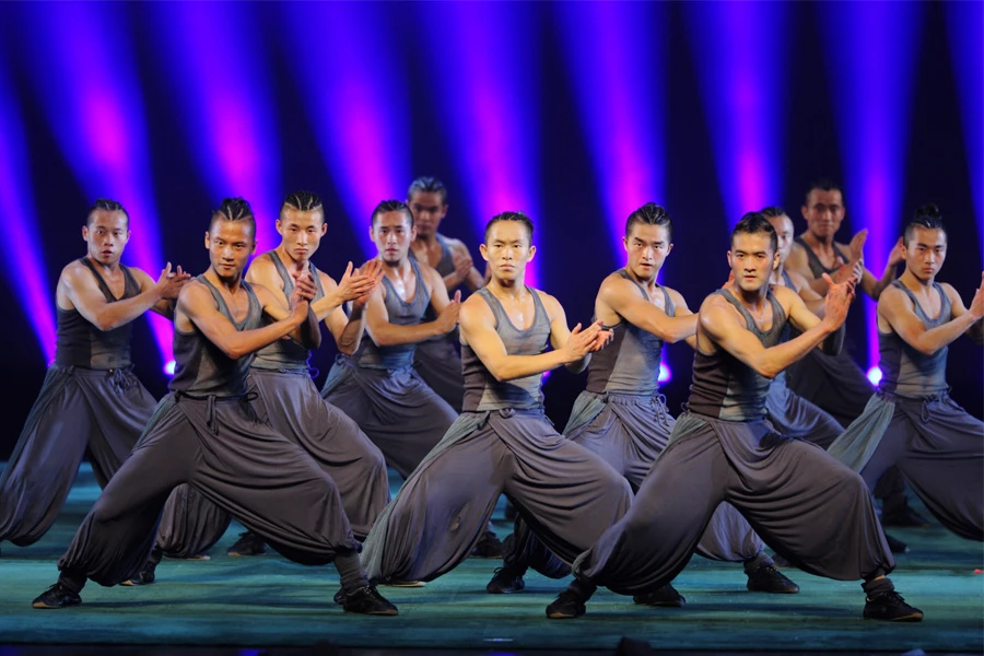 В Петербурге выступит основанная Джеки Чаном труппа боевых искусств «Лун Юнь» - tvspb.ru