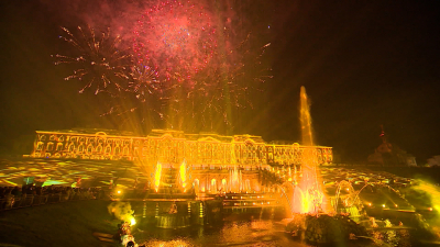 Подвиг Великой Отечественной войны в «капсуле времени»: как прошел Осенний фестиваль фонтанов в Петергофе