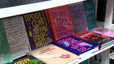 В «Ленфильме» открылся филиал «Книжной лавки писателей»