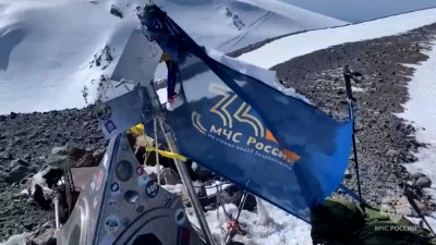 Новые вершины МЧС России: спасатель из Петербурга Вячеслав Макухин покорил Эльбрус