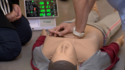 Институт экспериментальной медицины учит оказанию первой помощи