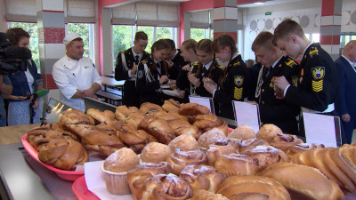 Проект учеников школы №145 Калининского района победил в конкурсе «Школьная столовая глазами ученика»