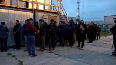 Полиция провела рейд на стройках Шушар: выявлены десятки нарушителей