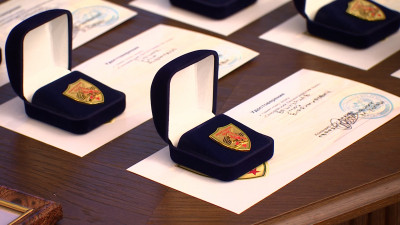 В Мариинском дворце наградили благотворителей и жителей Петербурга за вклад в поддержку Ленинградского полка