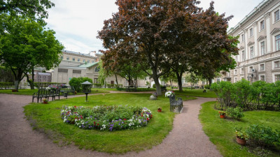 Сад Мариинского дворца посетили более 32 тысяч гостей за сезон