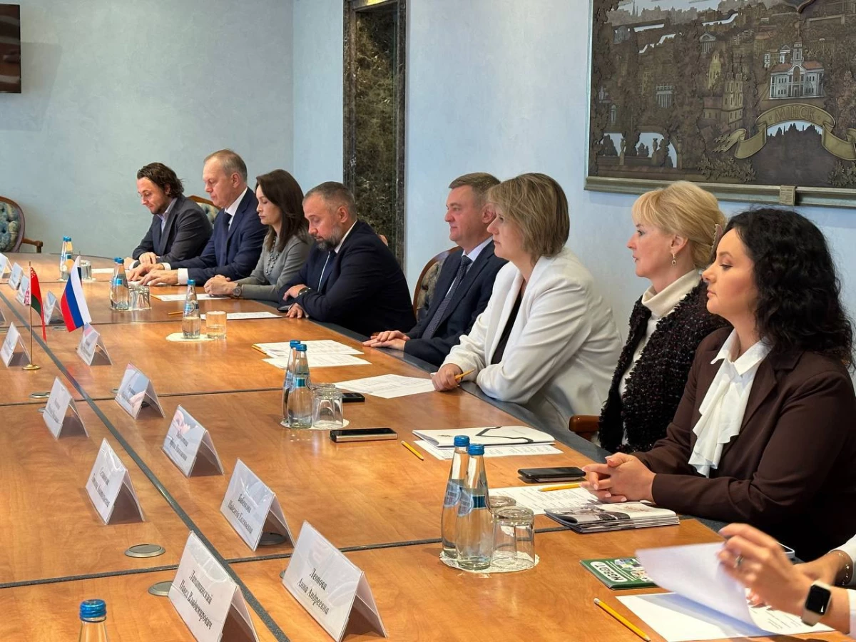 Сотня электробусов МАЗ поступит в Петербург - tvspb.ru