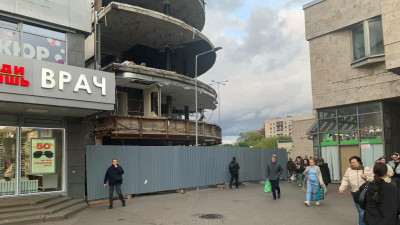 Снос ТЦ у «Приморской» возобновится: ГАТИ выдала ордер на демонтаж — какие сроки