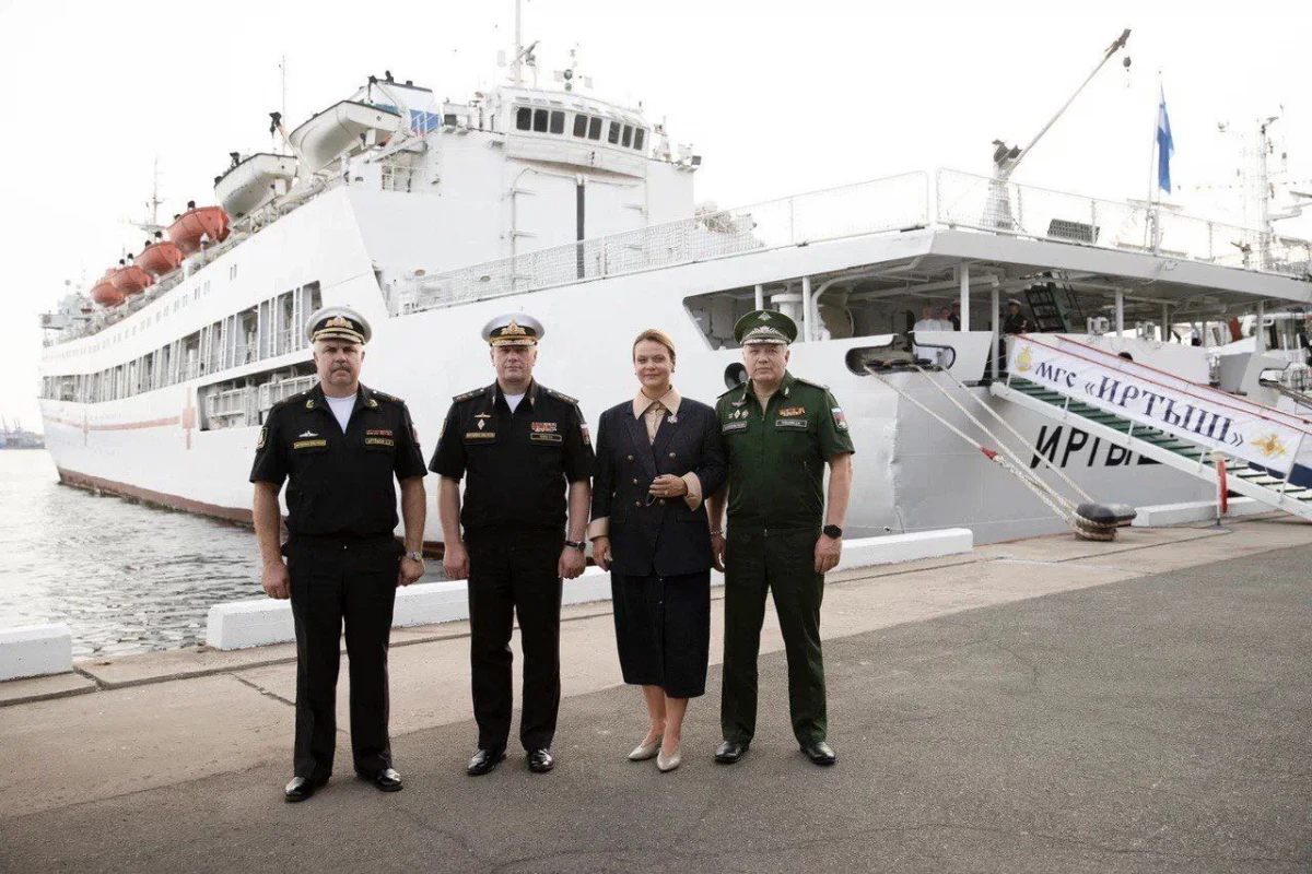 Анна Цивилева посетила уникальное госпитальное судно «Иртыш» - tvspb.ru