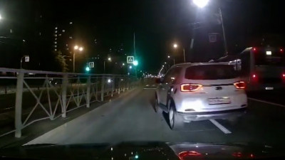 Против водителя каршеринга, таранившего машины на проспекте Испытателей, возбудили уголовное дело