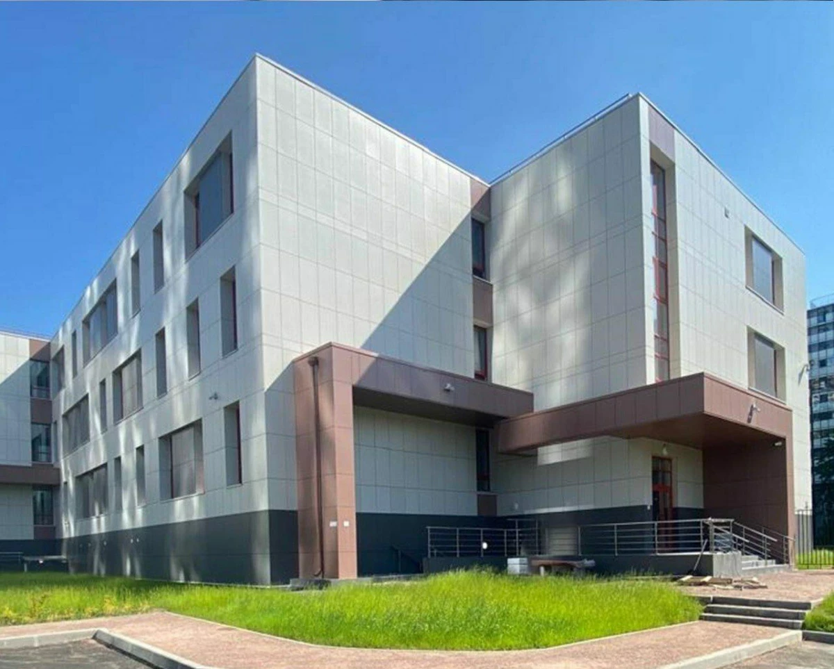 Поликлинику на 600 посещений в день в Калининском районе ввели в эксплуатацию - tvspb.ru